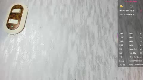 Snapshot of melanierioss_ chatting on June 20, 12:52 pm online show from June 20, 12:52 pm