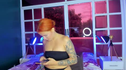 Melanie Roux online show from April 7, 9:37 pm
