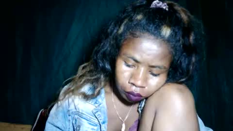 Snapshot of melanih chatting on May 30, 7:49 am melanih online show from May 30, 7:49 am
