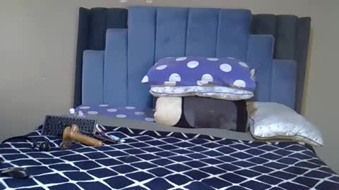 Snapshot of melanin_moon chatting on May 14, 11:17 am Moon online show from May 14, 11:17 am