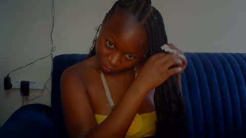 Snapshot of melanin_sassy96 chatting on November 27, 5:20 am bad lil shawry online show from November 27, 5:20 am