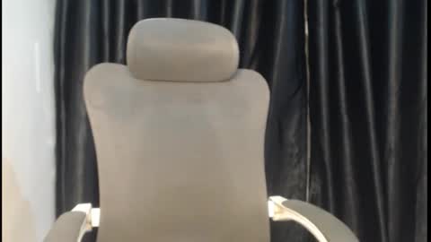 Snapshot of melanine_floral chatting on February 9, 7:29 pm Praiz online show from February 9, 7:29 pm