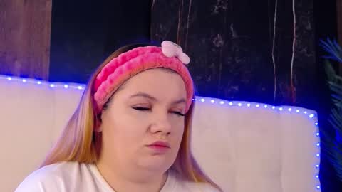 melanniebrown online show from March 10, 5:34 am