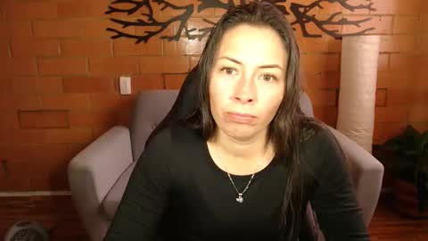 Snapshot of melanny_69 chatting on May 17, 12:23 pm Melanny online show from May 17, 12:23 pm