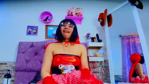 Melanny taylor online show from October 3, 8:39 pm