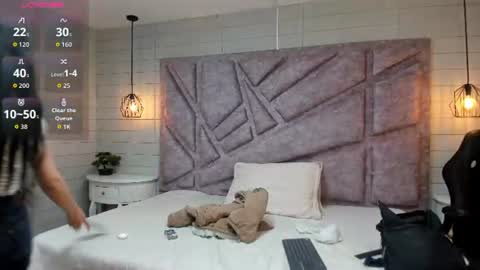 Snapshot of melany_heaven chatting on June 26, 9:52 pm melany_heaven online show from June 26, 9:52 pm