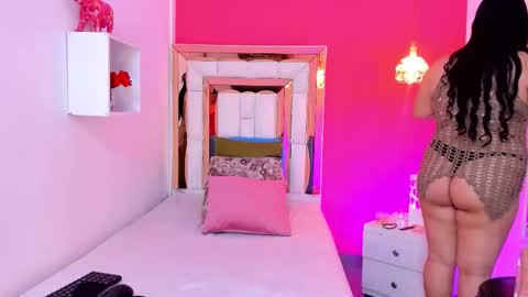 Snapshot of melany_hot699_ chatting on December 16, 11:26 am Melany online show from December 16, 11:26 am