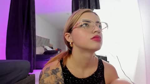 Snapshot of melany_jhonsonn chatting on September 29, 7:57 am melany_jhonsonn online show from September 29, 7:57 am