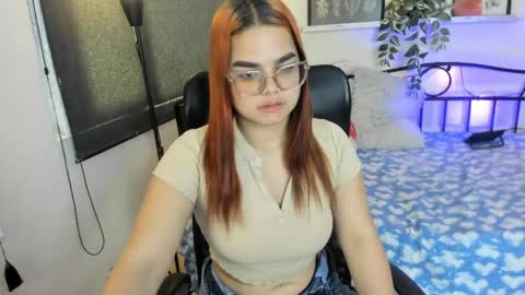 Snapshot of melanyrosee chatting on May 12, 11:29 am melanyrosee online show from May 12, 11:29 am