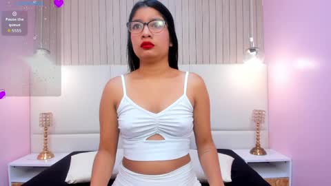 Snapshot of melanywayne_ chatting on June 1, 11:34 am Melany online show from June 1, 11:34 am