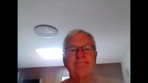 melbourne000 online show from December 18, 3:23 am