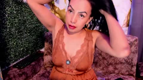 Snapshot of meleekxxx chatting on May 27, 8:17 pm MeleekXXX online show from May 27, 8:17 pm
