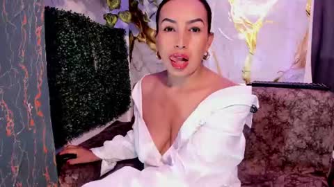 Snapshot of meleekxxx chatting on June 20, 8:11 pm MeleekXXX online show from June 20, 8:11 pm