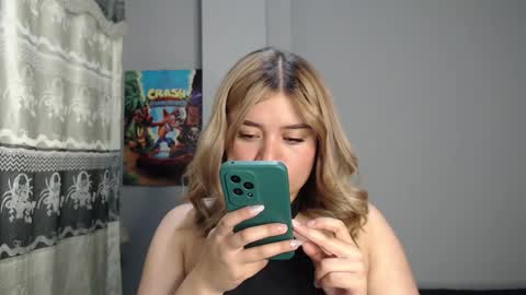 meliinna_xxx online show from November 28, 2:25 am