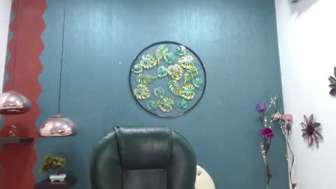 eli online show from February 2, 8:30 pm