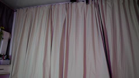Snapshot of melina_smith1 chatting on May 23, 11:09 pm MelinaSmith online show from May 23, 11:09 pm