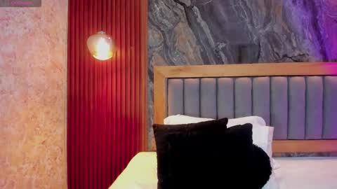 Snapshot of melinacruzz chatting on February 21, 8:10 pm Mel online show from February 21, 8:10 pm