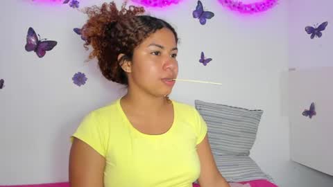 Snapshot of melinamartins chatting on July 7, 2:14 am M E L I N A online show from July 7, 2:14 am