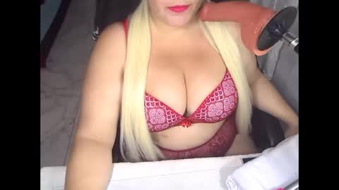 Snapshot of melindafore chatting on March 30, 2:01 am alissaalissa0818 online show from March 30, 2:01 am