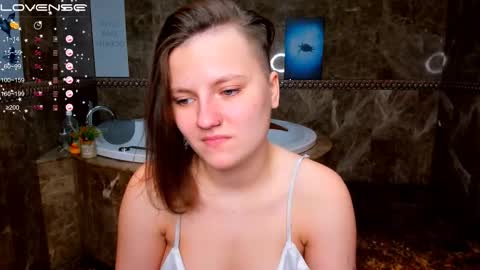 Melinda online show from November 23, 1:05 am