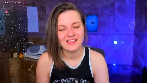 Snapshot of melindat chatting on April 30, 1:23 am Melinda online show from April 30, 1:23 am