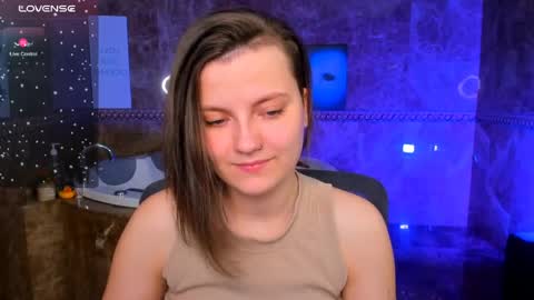 Snapshot of melindat chatting on May 1, 1:21 am Melinda online show from May 1, 1:21 am