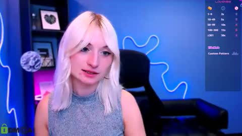 Snapshot of melisa_white1 chatting on September 23, 7:28 pm Melisa online show from September 23, 7:28 pm