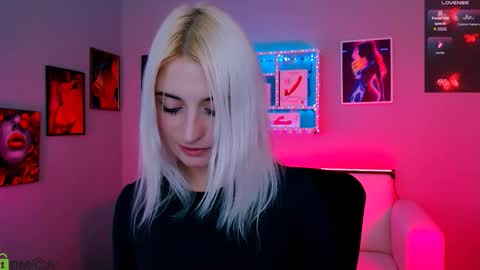 Melisa online show from February 3, 8:58 pm