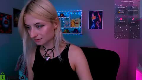 Snapshot of melisa_white1 chatting on June 27, 7:08 pm Melisa online show from June 27, 7:08 pm