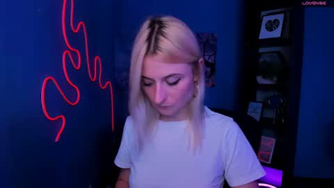 Snapshot of melisa_white1 chatting on June 30, 7:26 pm Melisa online show from June 30, 7:26 pm