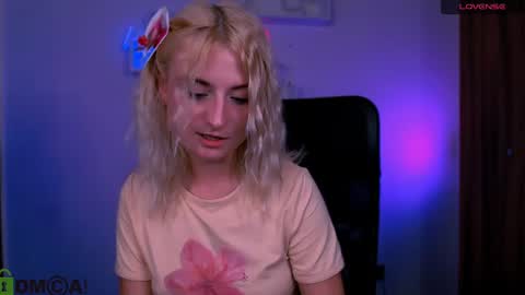 Snapshot of melisa_white1 chatting on July 24, 7:12 pm Melisa online show from July 24, 7:12 pm