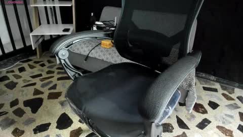 Melissa online show from October 27, 1:59 pm