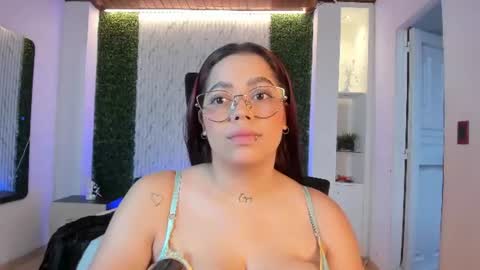 Snapshot of melisasotoo chatting on July 19, 11:25 am Melissa Everyday From 1430 to 2130 Col Time online show from July 19, 11:25 am