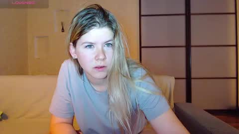 Snapshot of melissa__ray chatting on December 24, 11:11 pm Melissa Ray online show from December 24, 11:11 pm