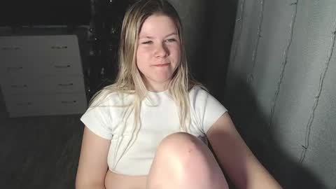 Snapshot of melissa__ray chatting on January 21, 4:48 pm Melissa Ray online show from January 21, 4:48 pm