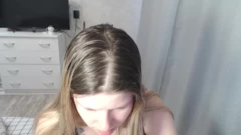 Snapshot of melissa__ray chatting on February 28, 2:53 am Melissa Ray online show from February 28, 2:53 am