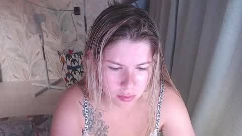Snapshot of melissa__ray chatting on September 8, 6:40 pm Melissa Ray online show from September 8, 6:40 pm
