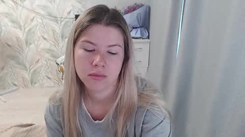 Snapshot of melissa__ray chatting on September 11, 2:55 am Melissa Ray online show from September 11, 2:55 am