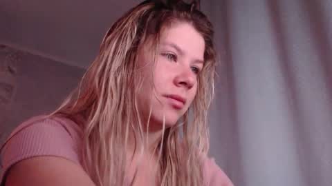 Snapshot of melissa__ray chatting on September 14, 1:49 am Melissa Ray online show from September 14, 1:49 am