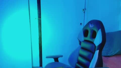 Snapshot of melissa_adamsxxx chatting on May 21, 11:17 am Lissa online show from May 21, 11:17 am
