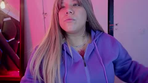 Snapshot of melissa_adamsxxx chatting on June 3, 11:35 am Lissa online show from June 3, 11:35 am