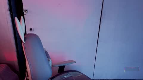 Snapshot of melissa_adamsxxx chatting on June 10, 11:31 am Lissa online show from June 10, 11:31 am