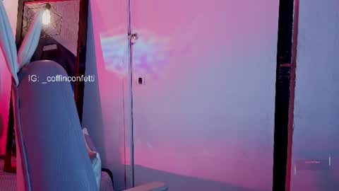 Snapshot of melissa_adamsxxx chatting on June 19, 11:36 am Lissa online show from June 19, 11:36 am