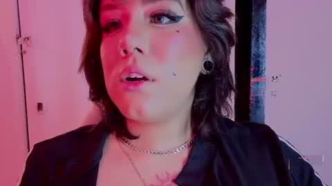 Snapshot of melissa_adamsxxx chatting on June 20, 11:46 am Lissa online show from June 20, 11:46 am