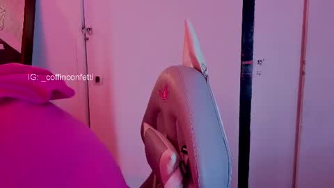 Snapshot of melissa_adamsxxx chatting on June 21, 11:46 am Lissa online show from June 21, 11:46 am