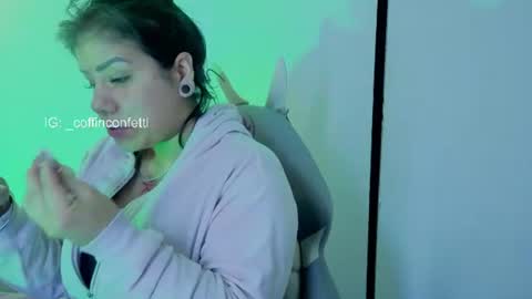 Snapshot of melissa_adamsxxx chatting on July 8, 11:26 am Lissa online show from July 8, 11:26 am