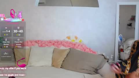 Snapshot of melissa_fane chatting on April 18, 1:04 pm Hot Milf Melissa ONLINE Mon Tue Wed Fr Sun - 9pm - 6amUTC3 online show from April 18, 1:04 pm