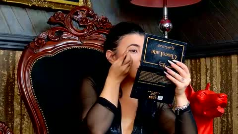 Melissa online show from November 3, 12:50 pm