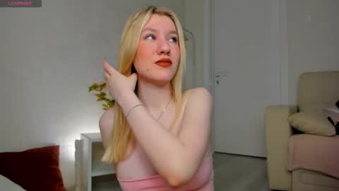 melissa_moooree online show from February 24, 1:25 am