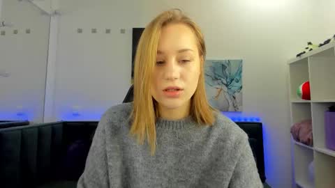 melissa_new22 online show from November 2, 12:02 am